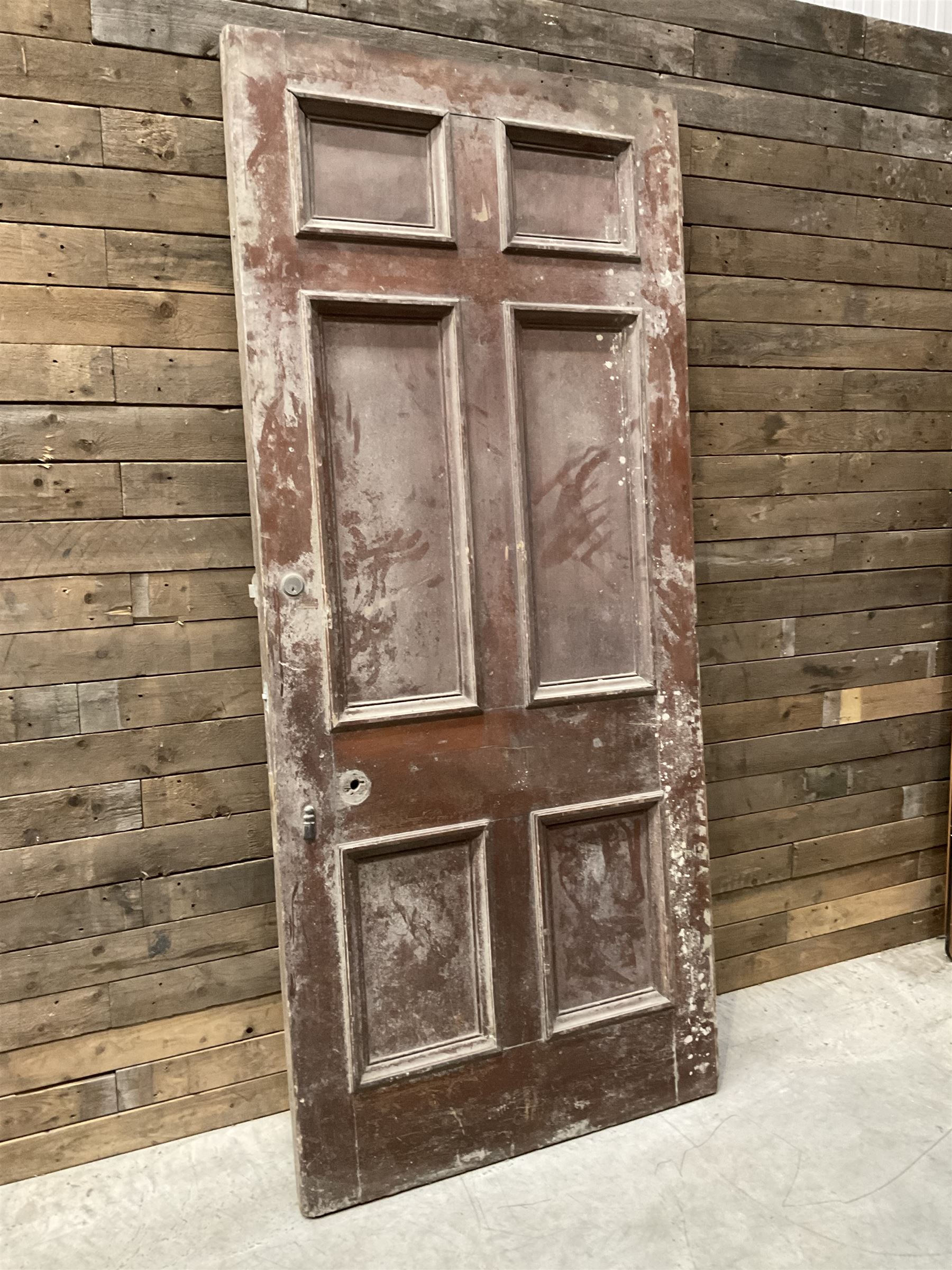 Five 19th century heavy pitch pine six panel doors

226cm x 99cm
228cm x 99cm
228cm x 100cm
228cm x 100cm
228cm x 99cm