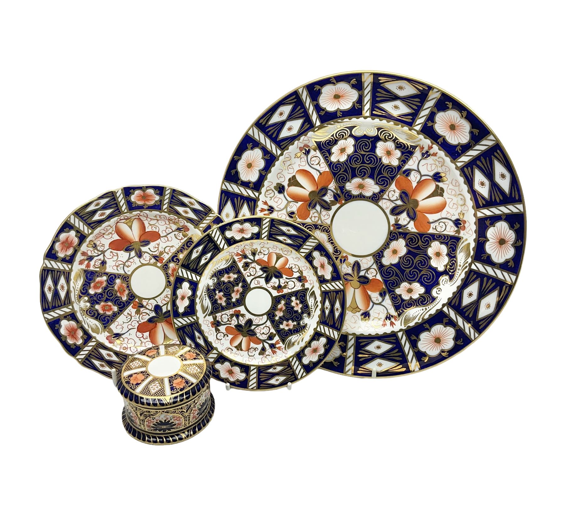 Royal Crown Derby imari pattern covered trinket box | Ceramics | 96623