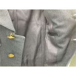 RAF pilot officer's tunic, bears Gieves label 'W.L. Dumble C/68/11406 L/6/51'