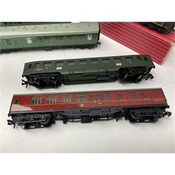 Hornby Dublo - ten passenger coaches including two Southern and four maroon BR Mk.I Passenger Coaches and four Pullman Cars (two x Aries, Car No.74 and Car No.79); together with two French SNCF HO Paris-Lille coaches; all but one unboxed (12)