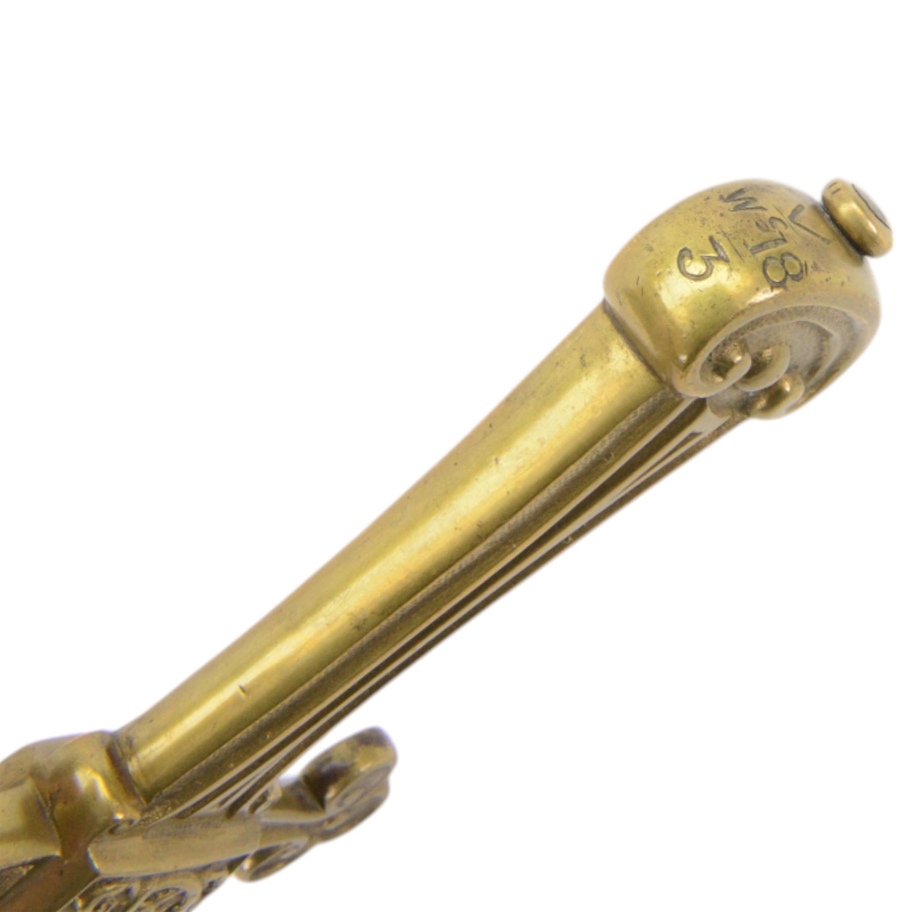 Victorian Bandsman's short sword, with 52cm double edge blade, the brass handle with VR Cypher, with brass and leather scabbard, scabbard marked V W-18, L67cm 