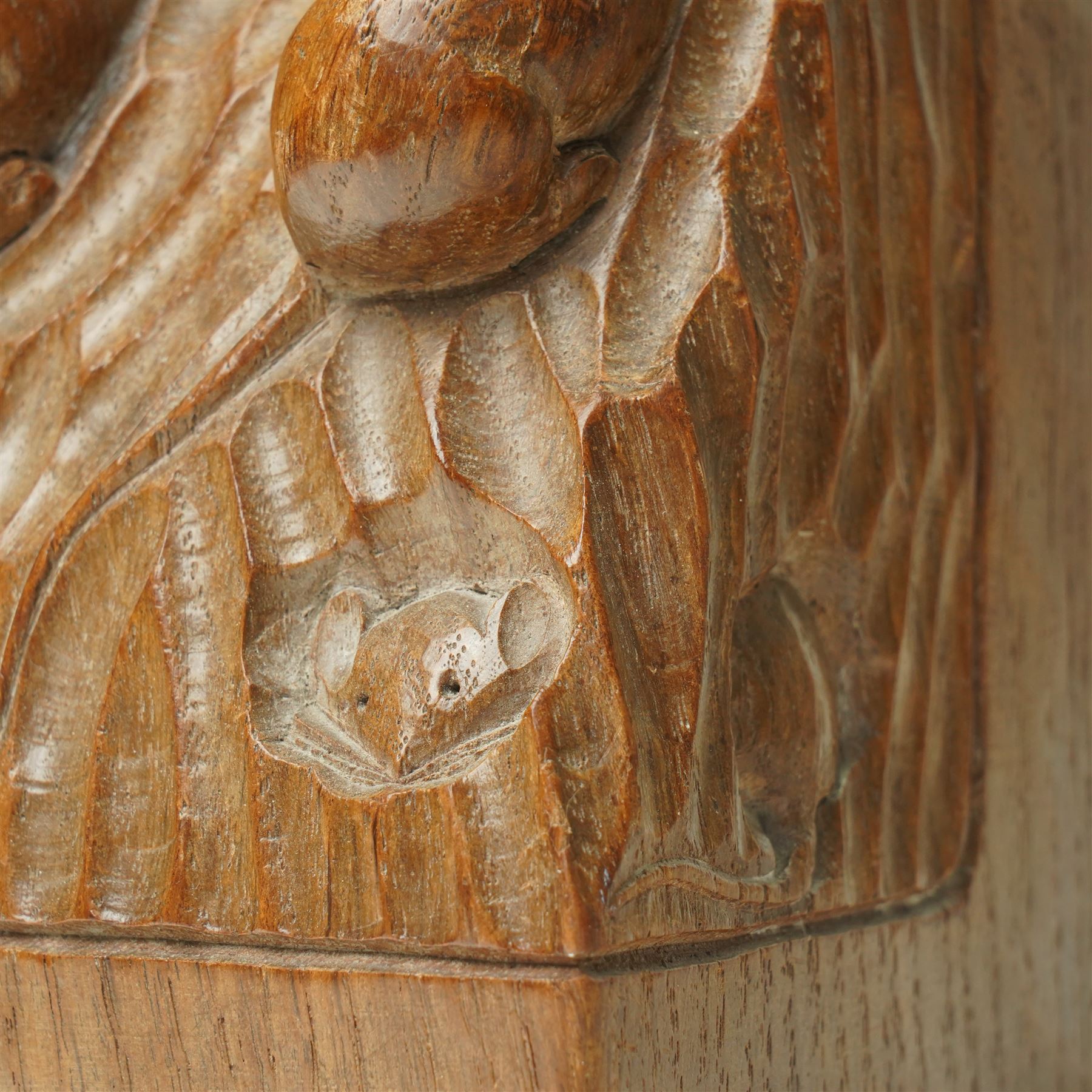 Mouseman - pair of oak triple mouse bookends, each carved and tooled with three mice, by the workshop of Robert Thompson of Kilburn H16cm