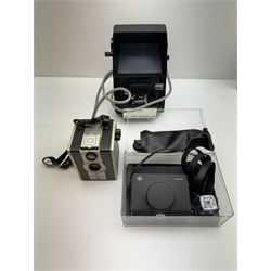 Canon Super 8 Auto Zoom 518 cine camera, in carrying case, EV-1000 Super 8 cine projector, a collection of Derann and Collectors Club Super 8 films, other cameras and accessories 