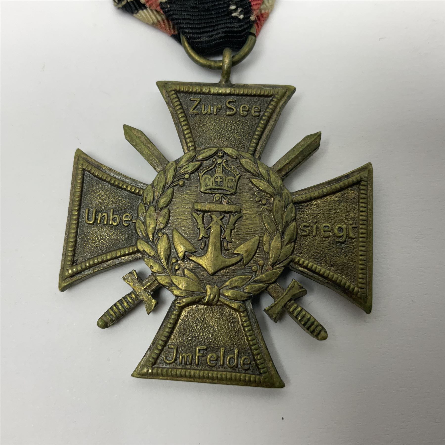 WWI Imperial German Hanseatic Cross for Hamburg; and Marine Corps 1914-18 Cross with four clasps for Durchbruchsschlacht, Ypern, Yser and Antwerpen; both with ribbons (2)