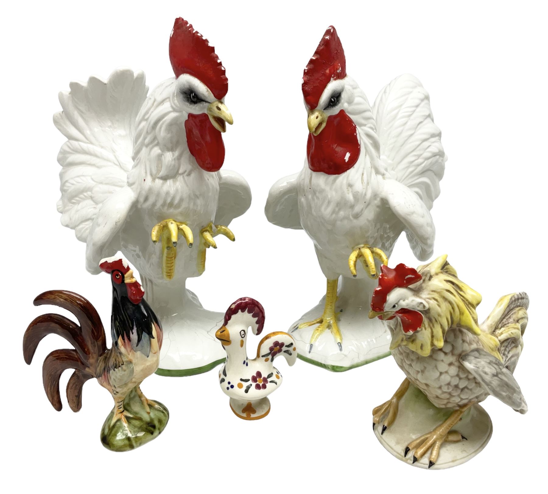 Pair of fighting cockerels from Italy together with three other ceramic cockerels, largest H30cm 