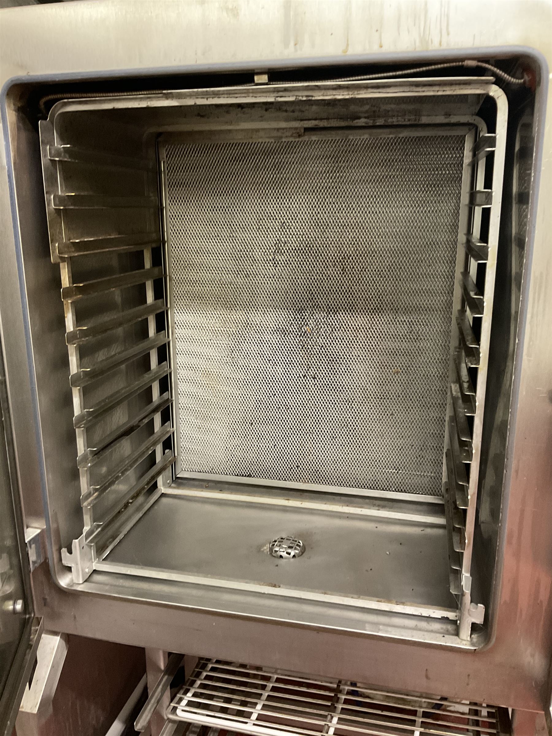 Hobart CSD1013G commercial single phase oven, with stand LOT SUBJECT