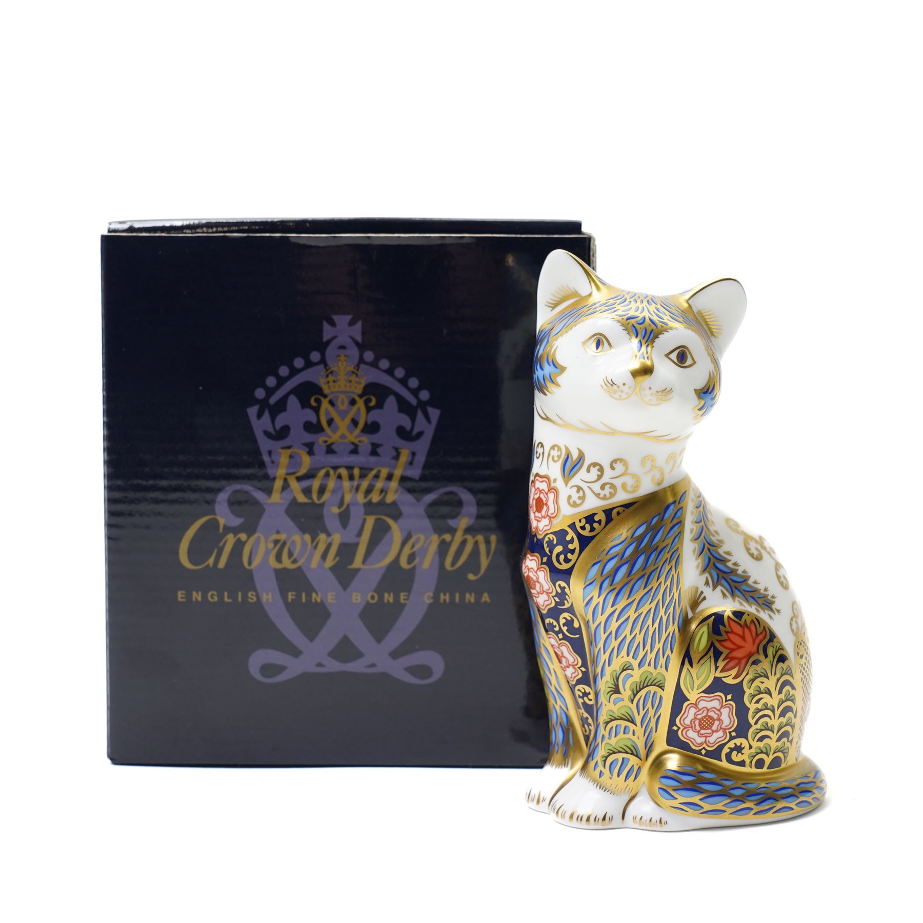 Royal Crown Derby 'Fireside Cat', exclusive to Peter Jones of Wakefield, limited edition 282/950, with gold stopper and certificate, boxed, H13cm 