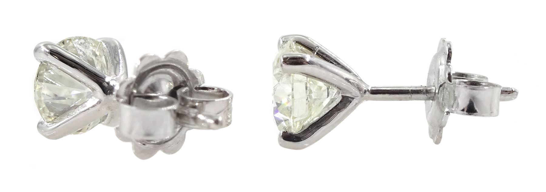 Pair of 18ct white gold brilliant cut diamond stud earrings, stamped 750, total diamond weight 2.00 carat
