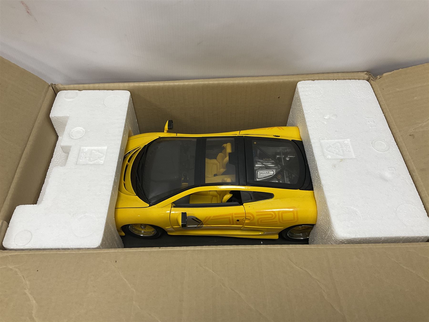 Two Maisto 1:12 scale cars comprising 1992 Jaguar XJ220 Racing car