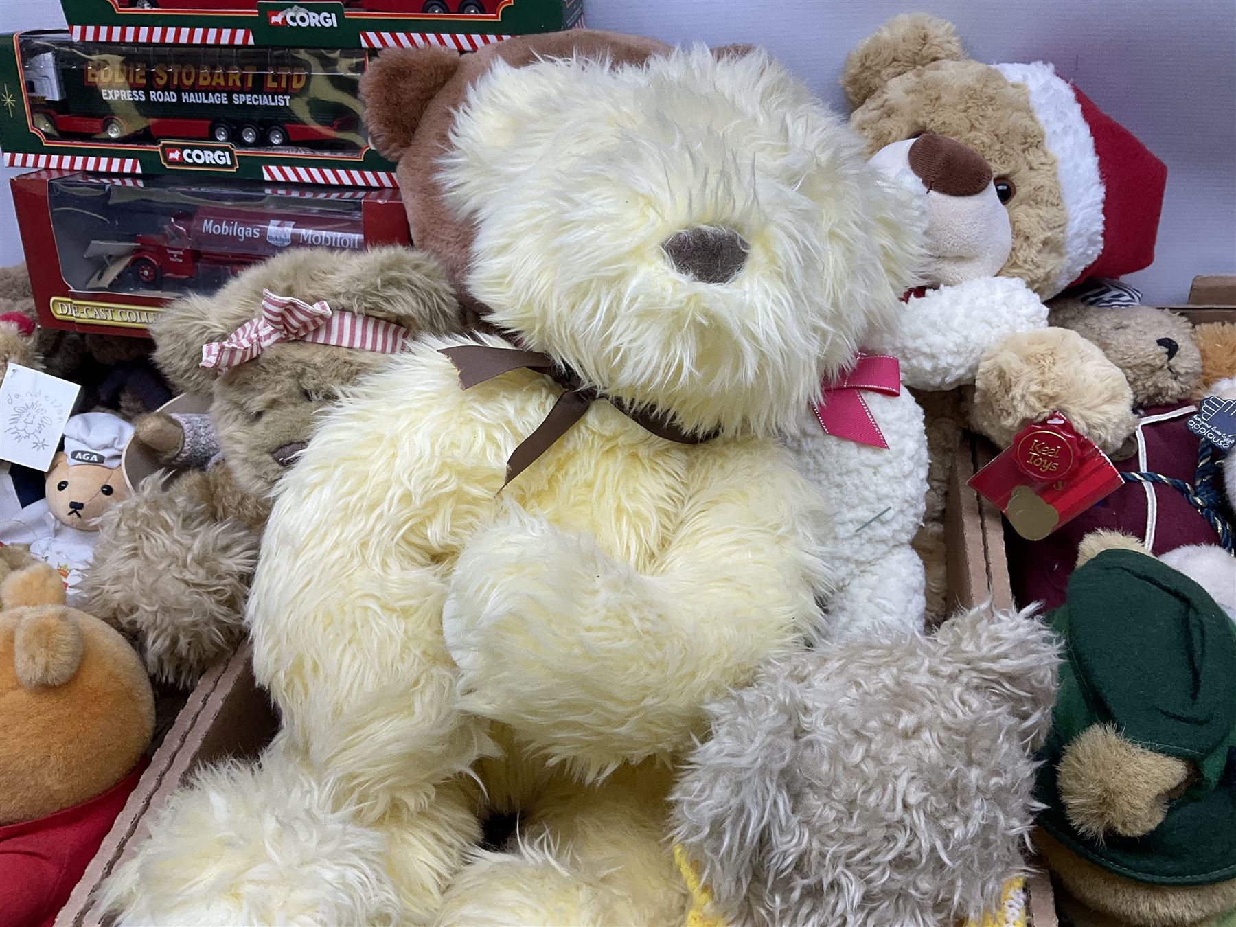 Large quantity of teddy bears together with boxed Corgi Mobilgas Mack LJ 6 tanker and two Corgi Eddie Stobart die cast lorries