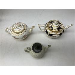Group of Victorian ceramics, to include Royal Worcester twin spout teapot of squat circular form, Derby imari pattern plate, Coalport teapot, etc, largest teapot H22cm 