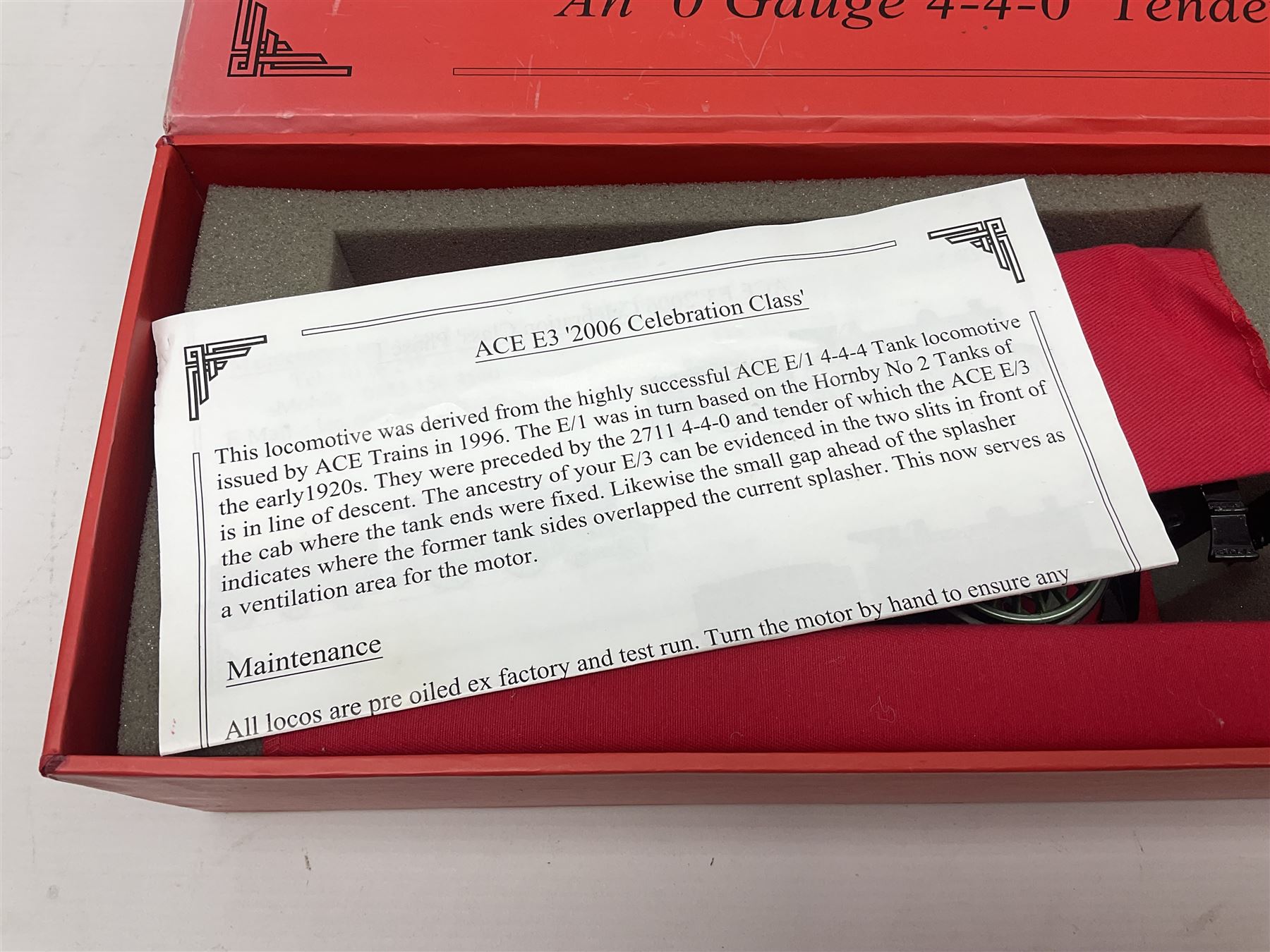 Ace Trains '0' gauge - E3 '2006 Celebration Class' 4-4-0 tender locomotive No.2006 in LNER green; boxed with original packaging and instructions.