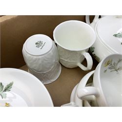 Wedgwood Golden Glory pattern tea and dinner wares, Coalport Countryware cups, Noritake flowers, Hornsea Palladio vase, other glassware and ceramics etc in three boxes