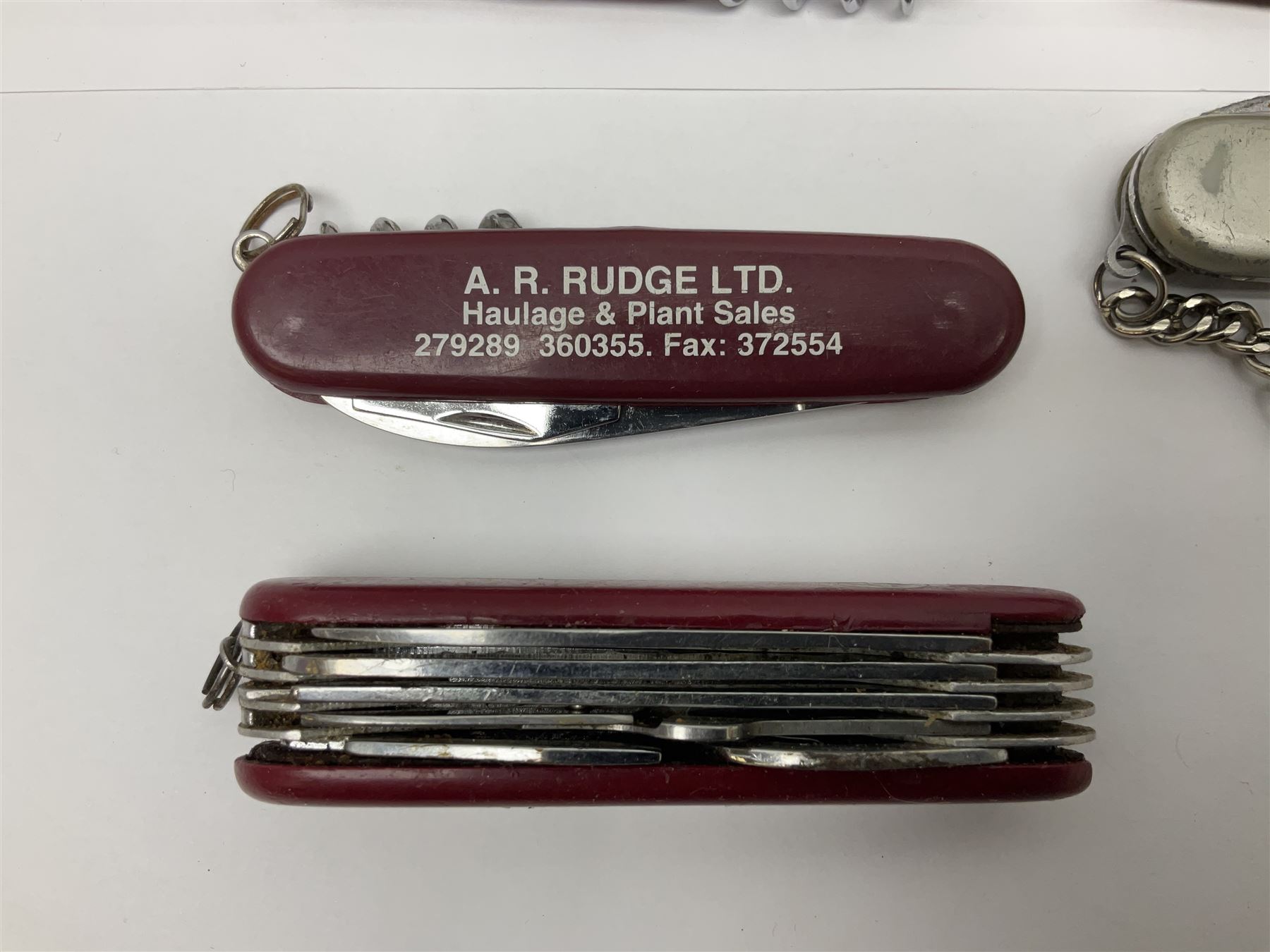 Fifteen folding/pocket knives including Swiss Army type knives with various number of blades, British army jack knife by J.H. Thompson Sheffield dated 1955 with broad arrow, promotional etc (15)