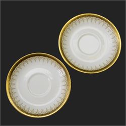 Paragon 'Athena' pattern tea and dinner service, comprising coffee pot, coffee cups, tureen, dinner plates, side plates, etc