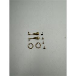 9ct gold jewellery, including twist hoop earrings, pear shaped pendant earrings and four stone set single stud earrings