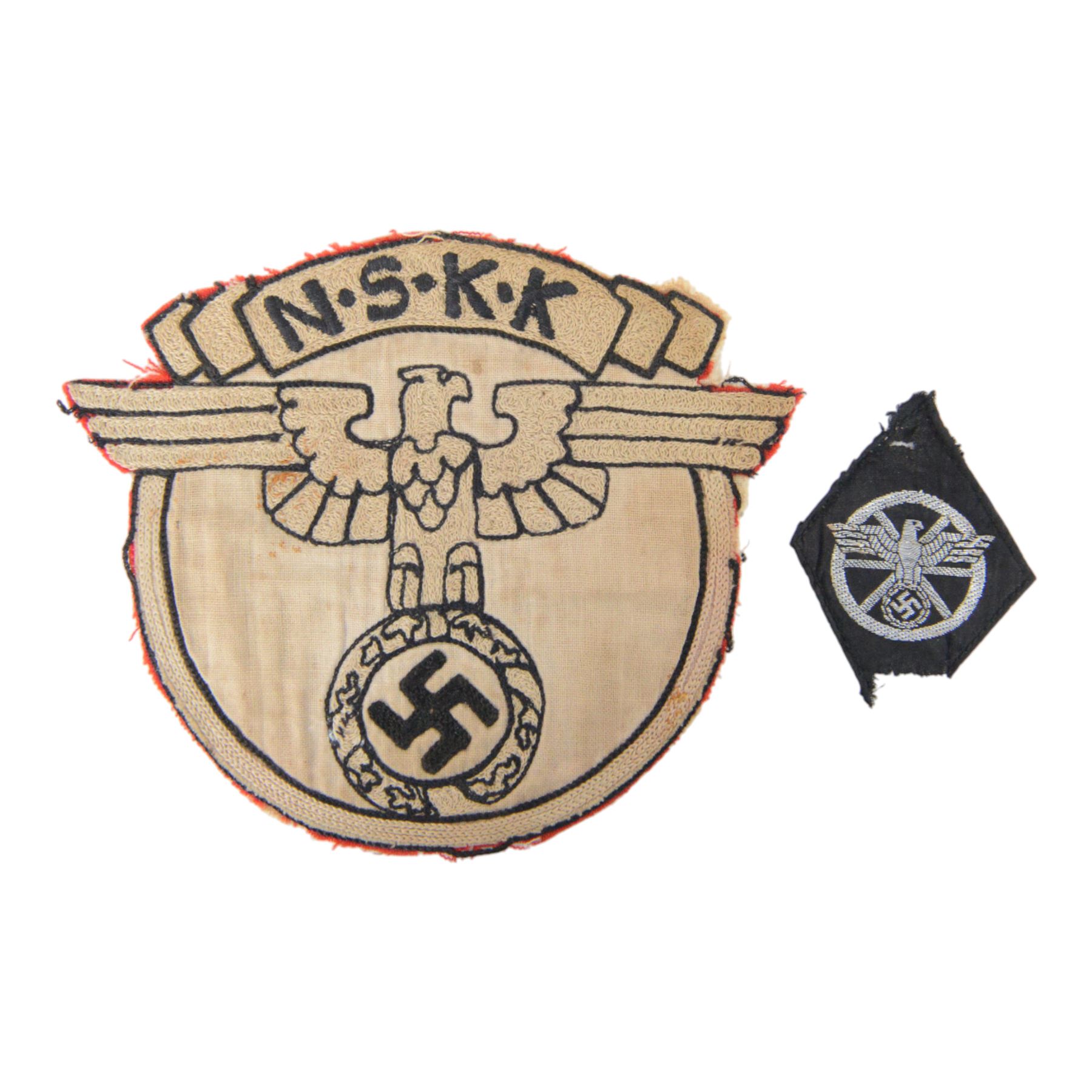 Third Reich NSKK cloth pennant emblem together with an NSKK sleeve diamond, NSKK badge H12cm
