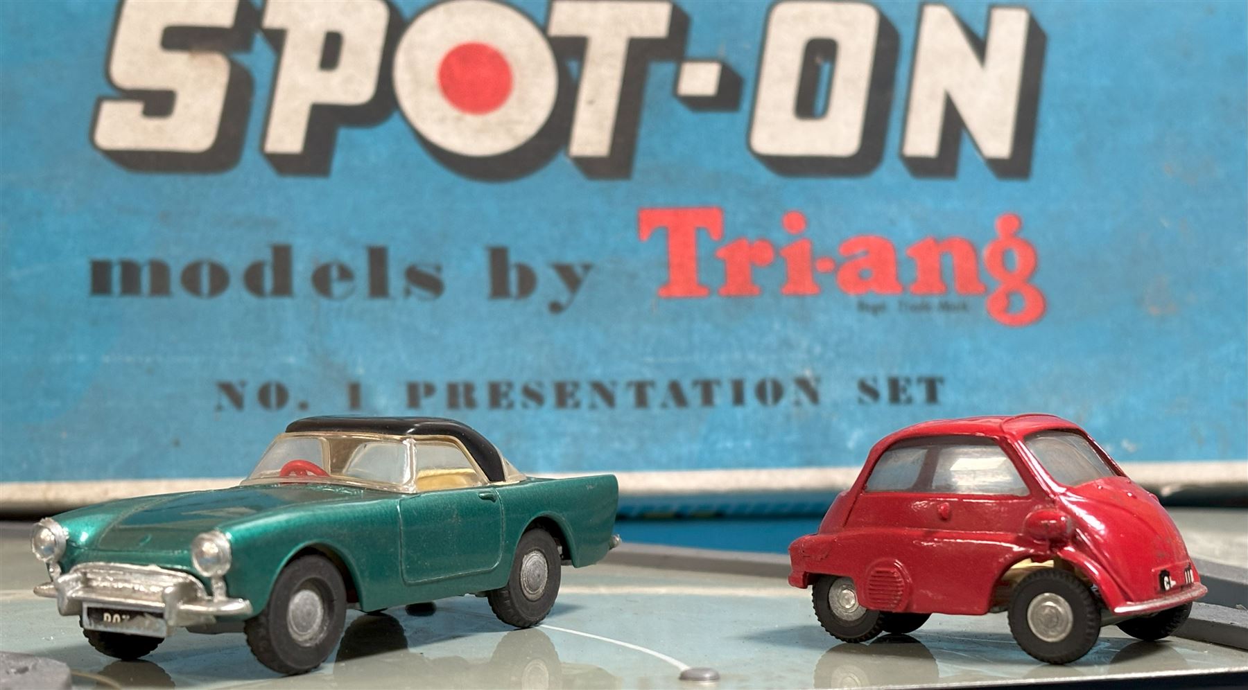 Near complete Triang Spot-On No.1 presentation set.  - COLLECTION BY APPOINTMENT FROM: The White House, Thirsk Road, Easingwold, York, YO61 3NF - CALL 01723 507111 TO ARRANGE