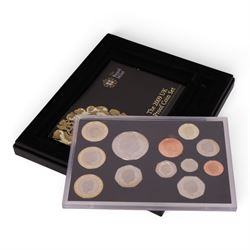 The Royal Mint United Kingdom 2009 proof coin set, including Kew Gardens fifty pence, boxed with certificate
