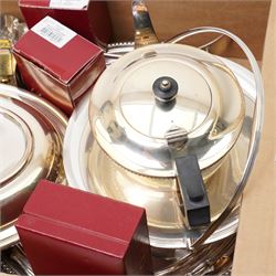 Box of plated ware including oval entree dish, fruit dish, plated trays and other items