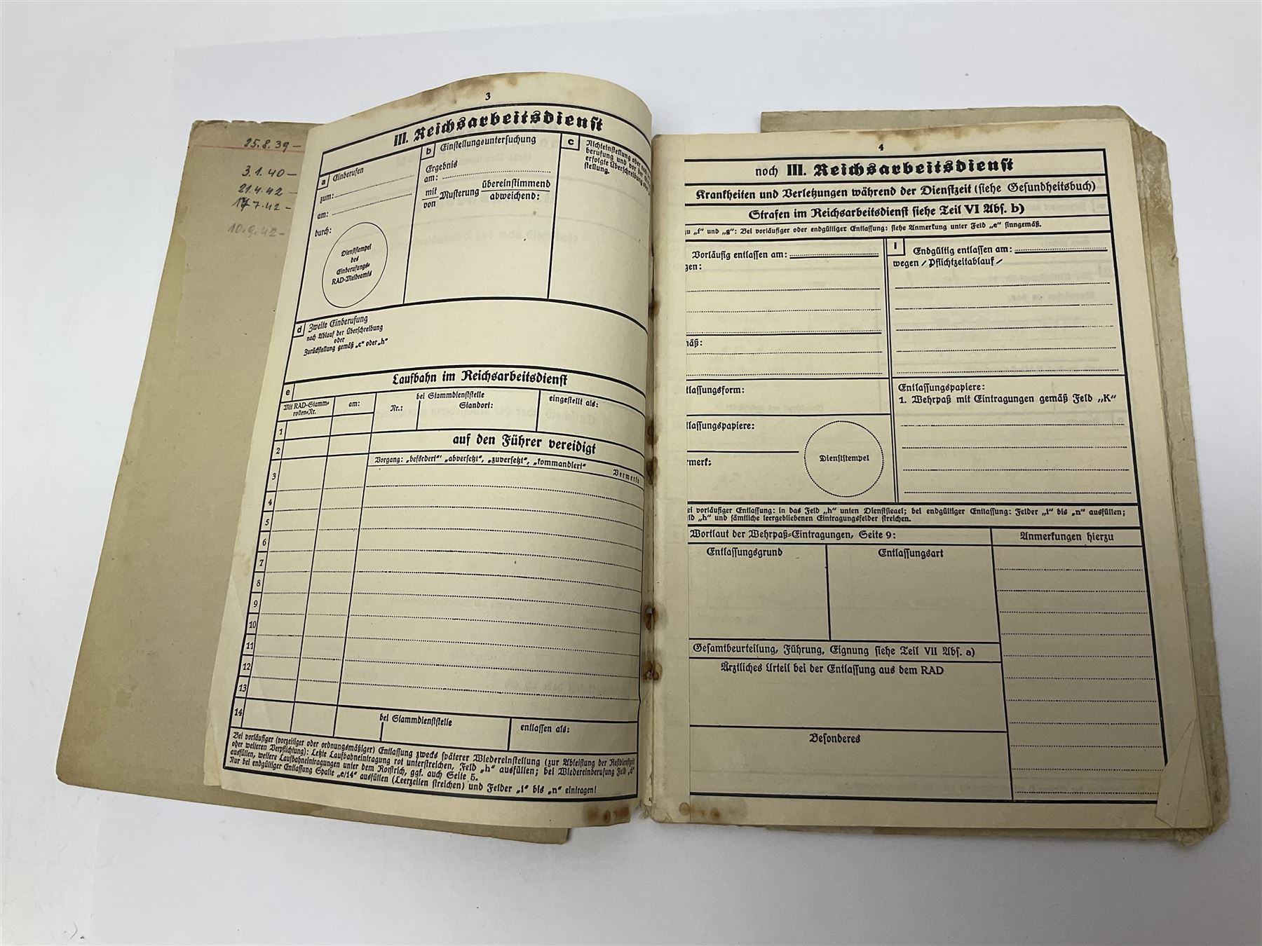 WW2 German Luftwaffe Service Record Folder and Book