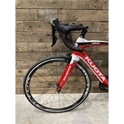 Kuota Kiral carbon fibre road bike, 22 speed