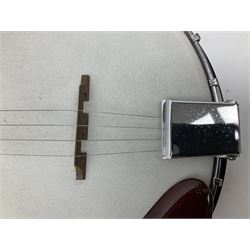 Remo Palmer four stringed Banjo in a soft case, L100cm 