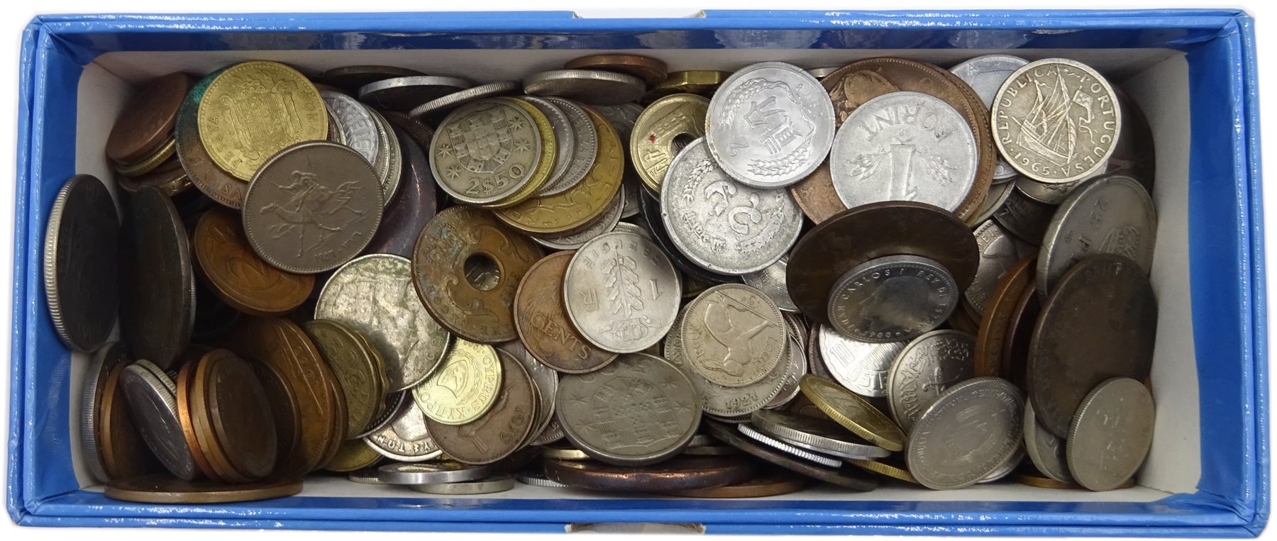 Coins including Canada 1867-1967 Centenary six coin set, Great British pre-decimal coinage and various World coins etc