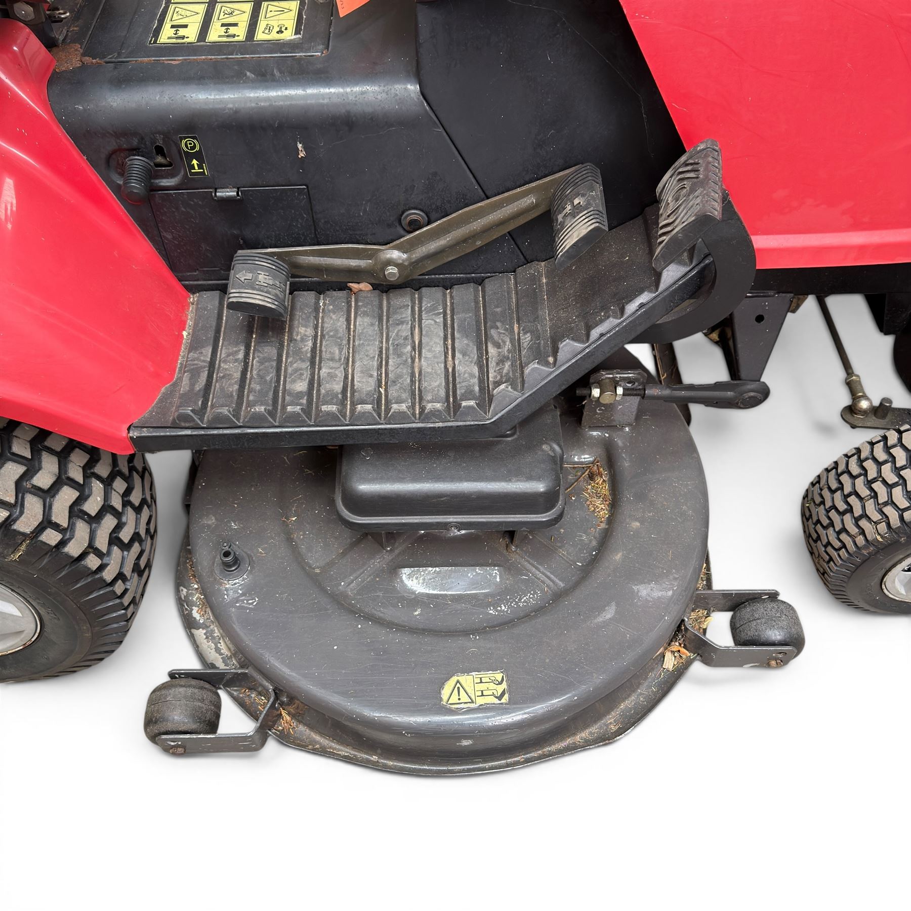 Honda 2218 hydrostatic petrol ride on lawn mower, GXV310 V-Twin, 18hp, 418 hours