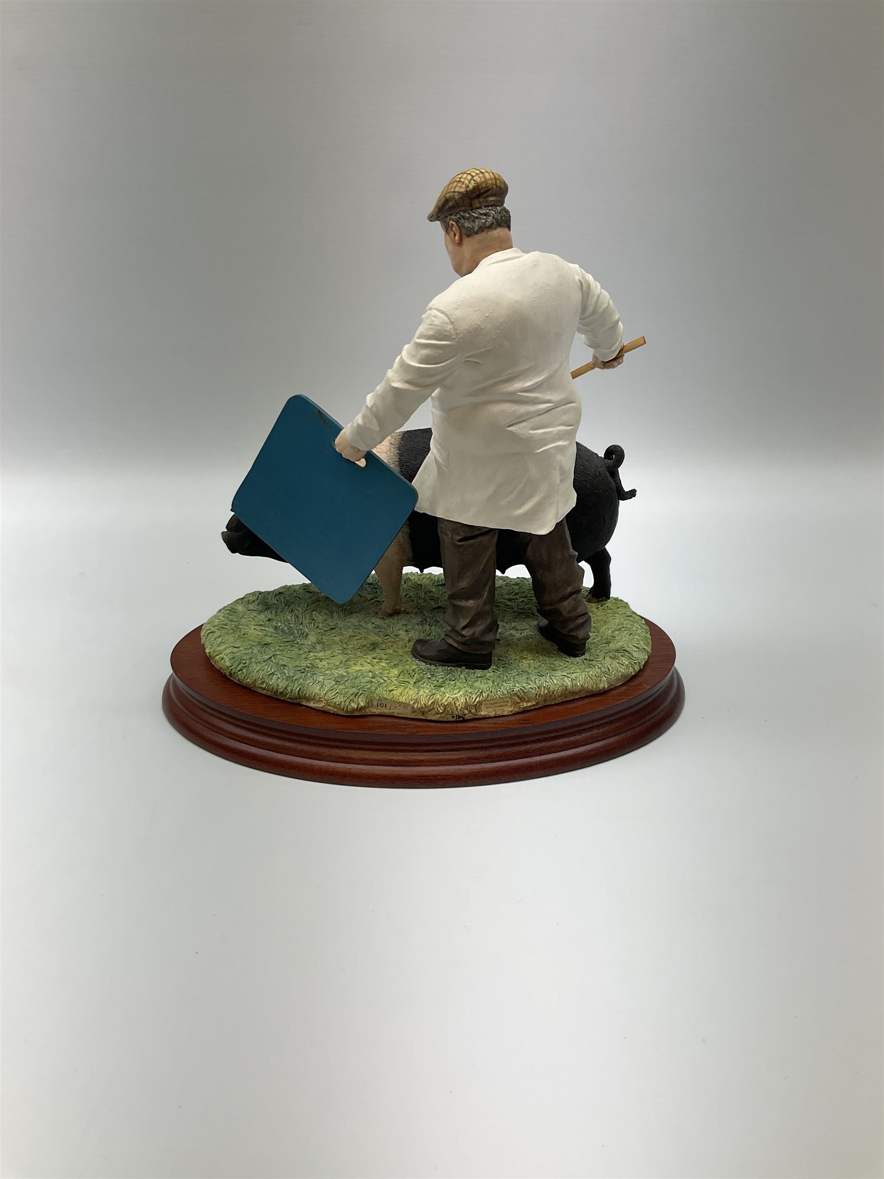 Border Fine Arts 'Prize Show' figure, model No. B1265 by Hans Kendrick, limited edition 101/350, on wood base, with certificate