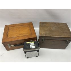Cambridge Scientific Instrument Co voltmeter, Heavy Duty Avometer, and a further voltmeter (3)