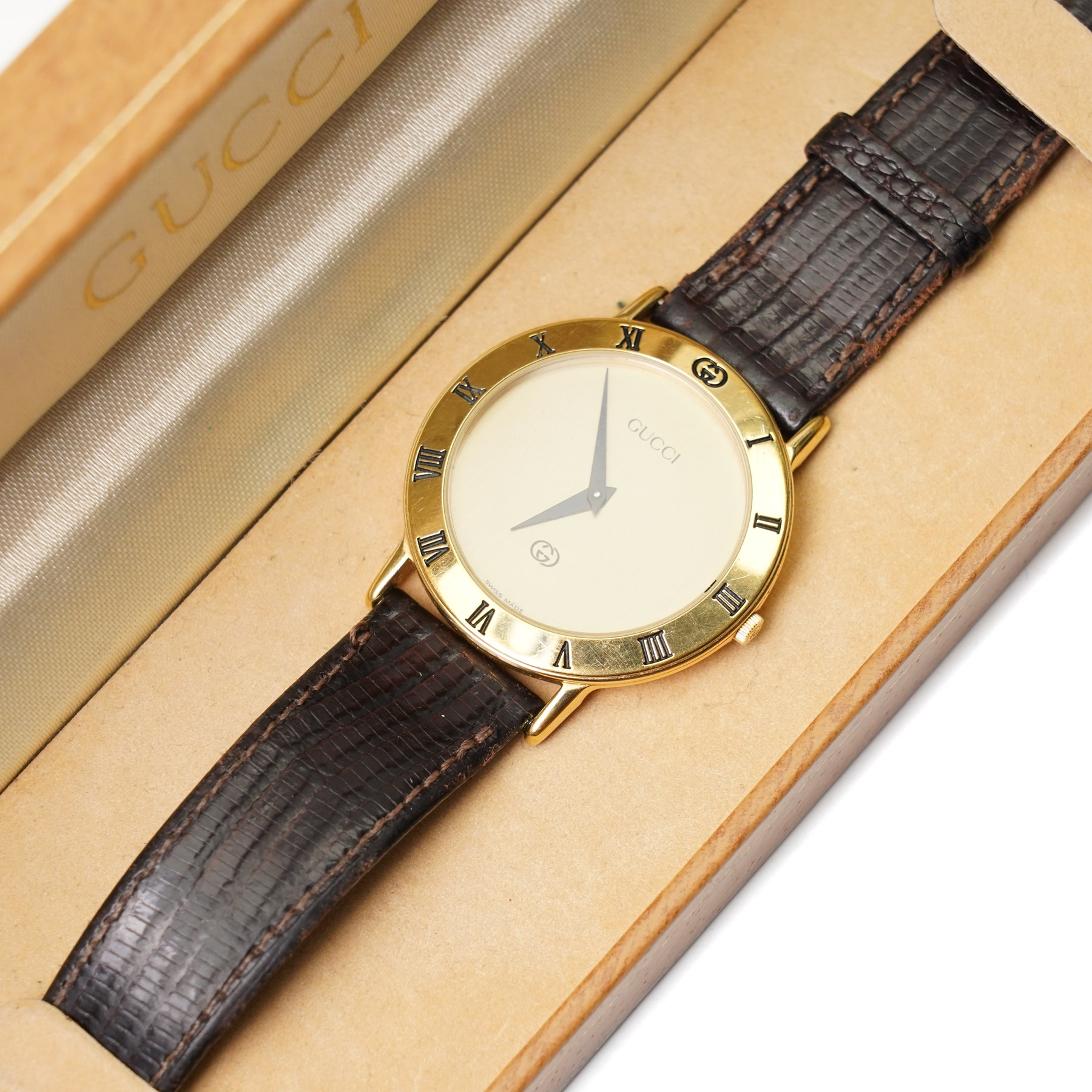 Gucci gold-plated wristwatch, Ref. 3000M, boxed