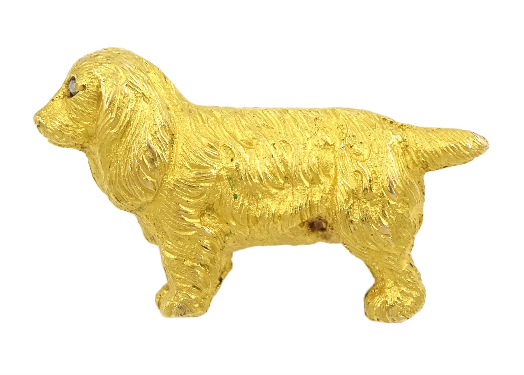 Early 20th century 18ct gold spaniel dog brooch, set with rose cut diamond eyes