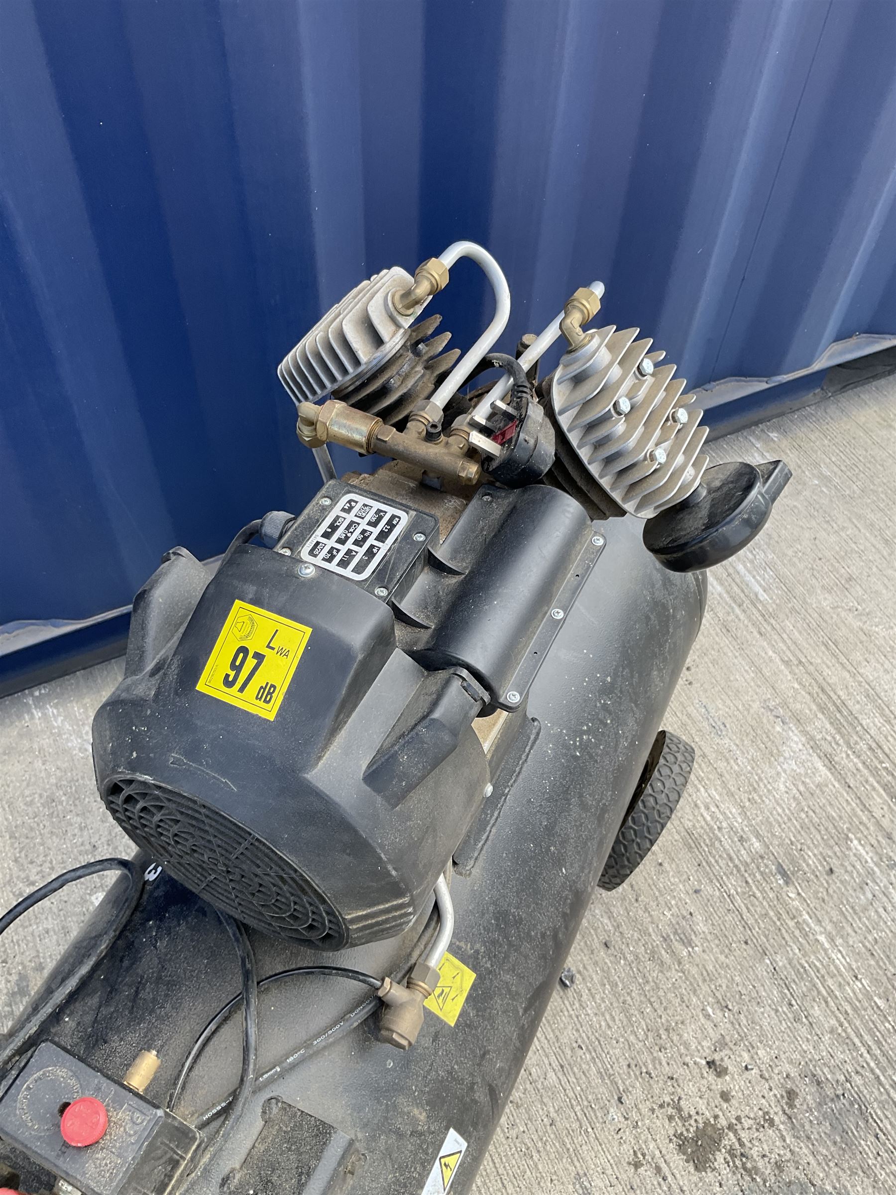 Sip air compressor, 100 litre with air guns and other accessories  - THIS LOT IS TO BE COLLECTED BY APPOINTMENT FROM DUGGLEBY STORAGE, GREAT HILL, EASTFIELD, SCARBOROUGH, YO11 3TX