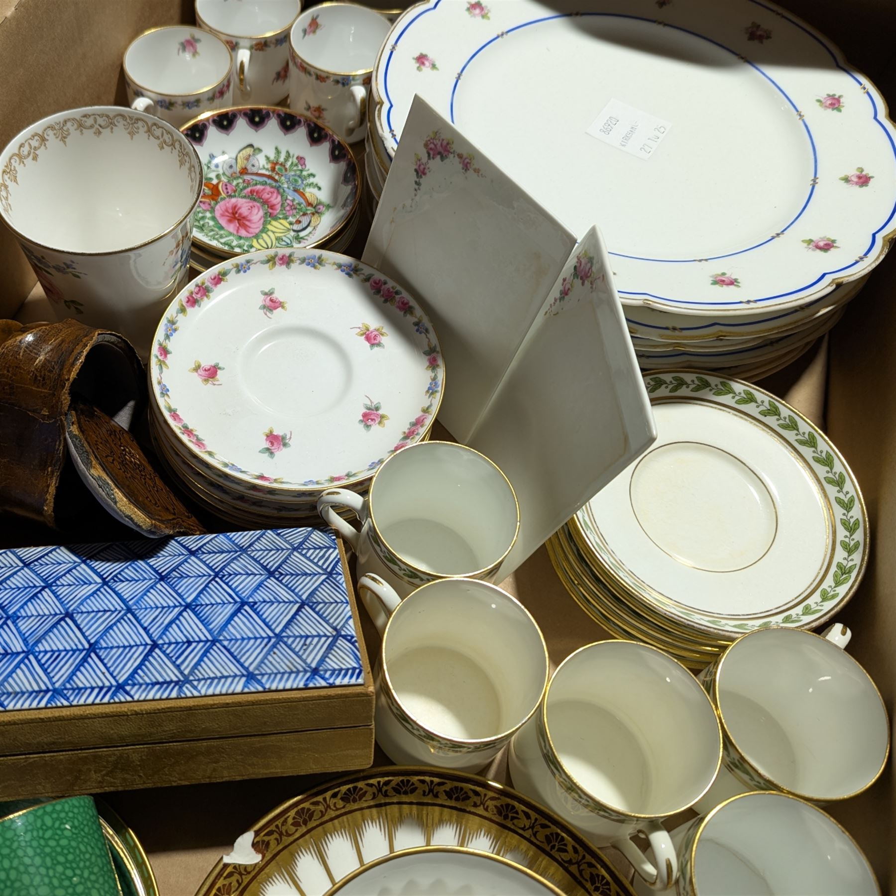 Booths Real Old Willow teaware, Tuscan china coffee cups and saucer, Wedgwood cup and saucer, etc in two boxes
Provenance: from the Kirkham Hall estate. 
