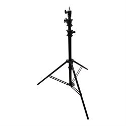 Photography lighting equipment, comprising Lastolite background, two Pixapro reflectors, Manfrotto tripod and Lencarta Safari 600 ring flash