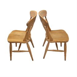 20th-century stripped pine dining table with four beech farmhouse kitchen chairs came, rectangular top with moulded edge and rounded corners, raised on four turned legs, chairs with curved back and turned supports with solid shaped seat raised on turned legs united by stretchers, W37xD39xH84cm