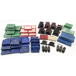 Hornby Dublo - large quantity of predominantly boxed switches including fifteen 32302 D1 switches; 1615 (D1) switch; two 32303 D2 switches; four 1616 (D2) switches; five 32305 G3 switches; five 1620 (G3) switches; ten 1613 switches for 2 or 3-rail system; four IBR Isolating Rail and Switch; various unboxed banks of switches; empty switch boxes etc