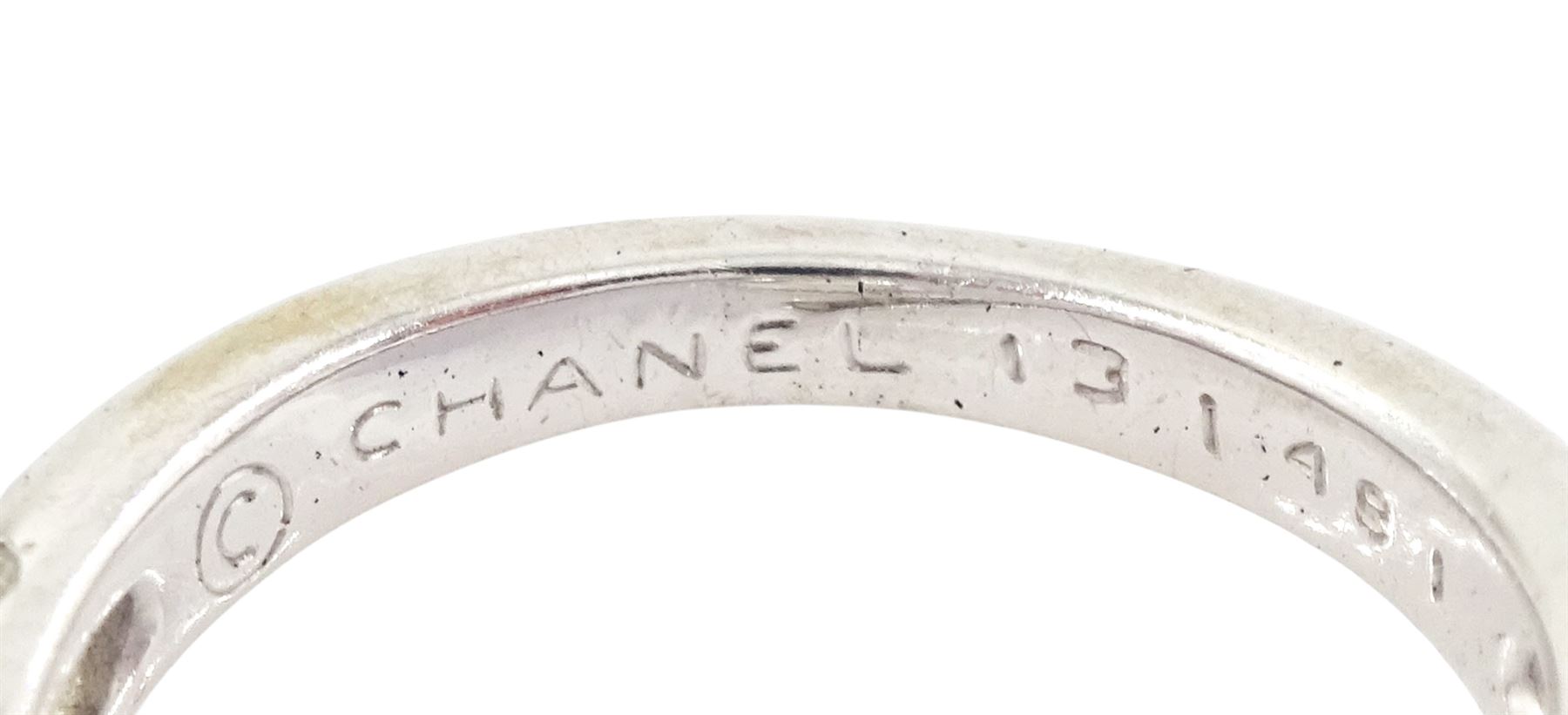 Chanel 18ct white gold pearl and diamond crossover ring, single cultured white / grey pearl, with pave set round brilliant cut diamond shoulders, hallmarked