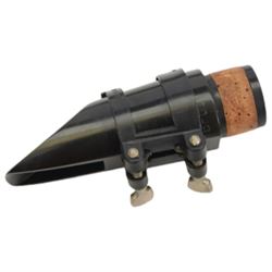 Yamaha 250 Bb clarinet serial no. 401808, with a resin body and chrome keys, in a velvet lined and padded hard case