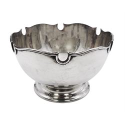 Victorian silver Monteith style rose bowl, of plain circular form with shaped rim, upon spreading circular foot, hallmarked Wakely & Wheeler, London 1900