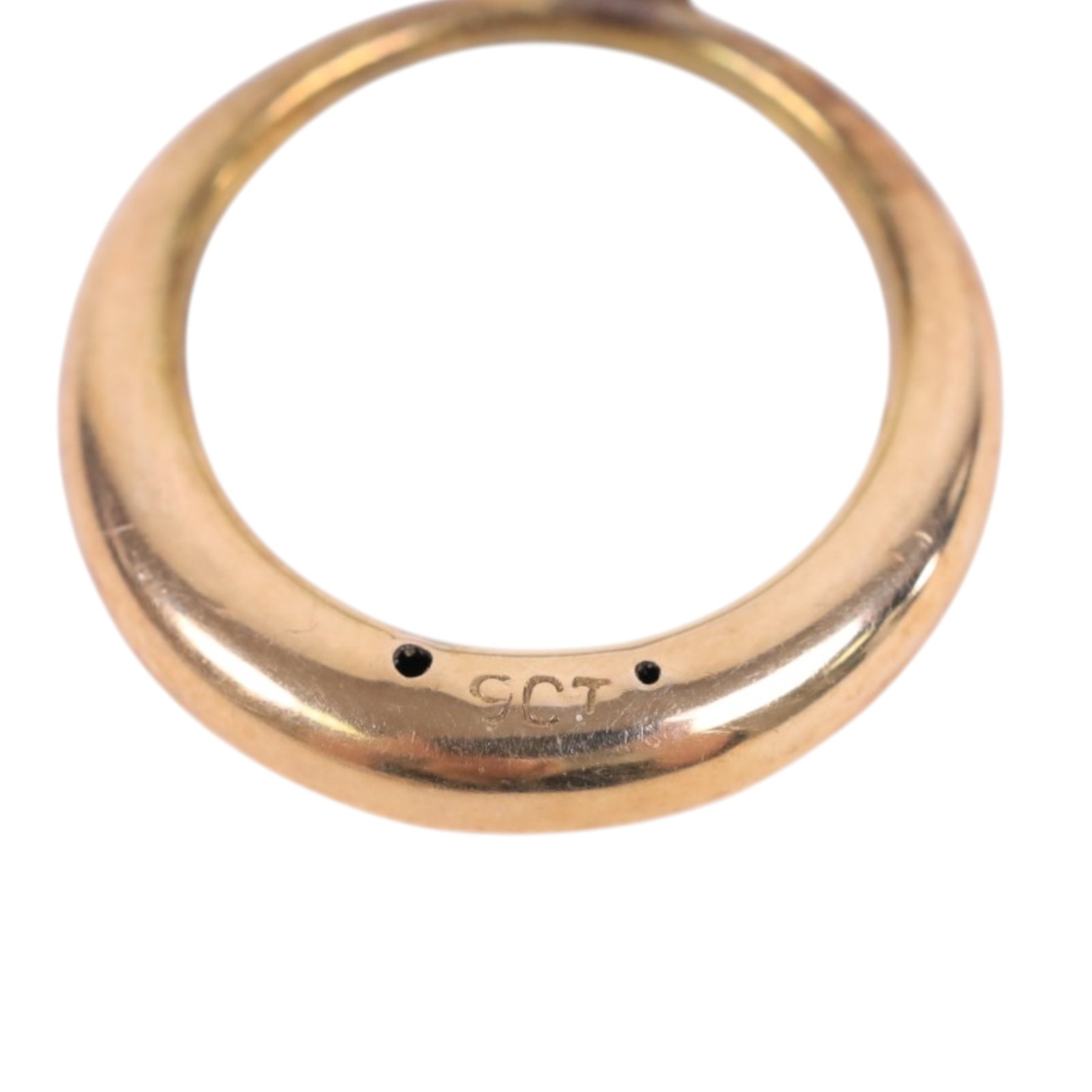 18ct gold charm and two single earrings, 14ct gold single earring and 9ct gold jewellery oddments, comprising single earrings and chain links