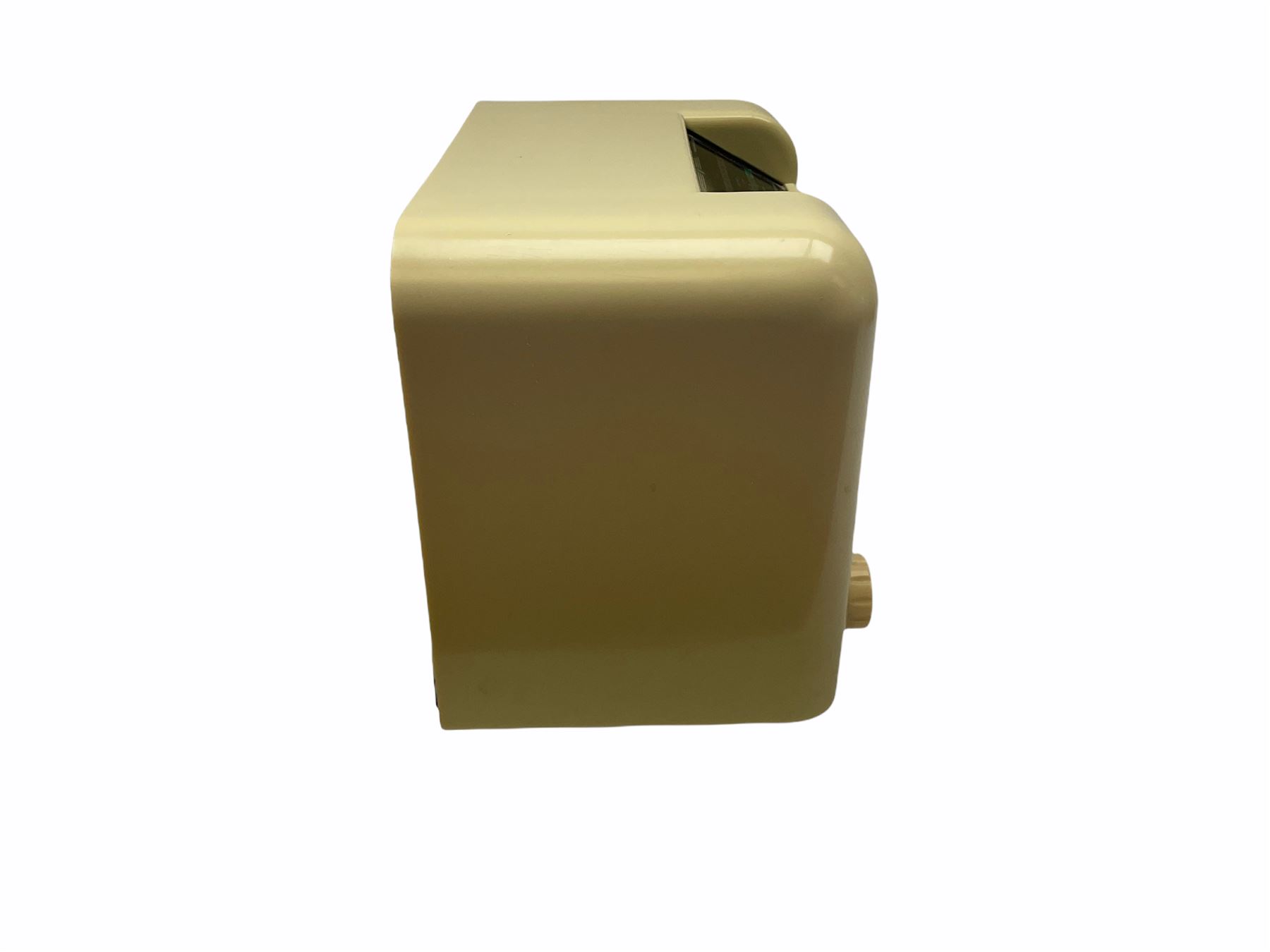 Bush Bakelite radio in cream H23cm, L39cm.  