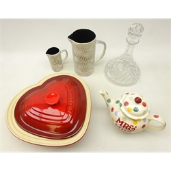  Le Creuset heart shaped 2.4L casserole dish, Emma Bridgwater 'Mr & Mrs' teapot, pair graduating Nordal jugs with incised crosshatched body and a cut crystal ships decanter (5)  