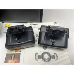Nikon Creative Lighting System Speedlight kit, with manual and hard case 