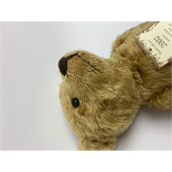 Steiff limited edition British Collector's Teddy Bear 2002, honey golden colour with growler mechanism, No.170/4000, H14
