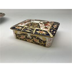 Royal Crown Derby Imari pattern plate, pattern no 1128, printed mark beneath, D27cm, together with Royal Crown Derby trinket box and cover, pattern no. 2451, printed mark beneath