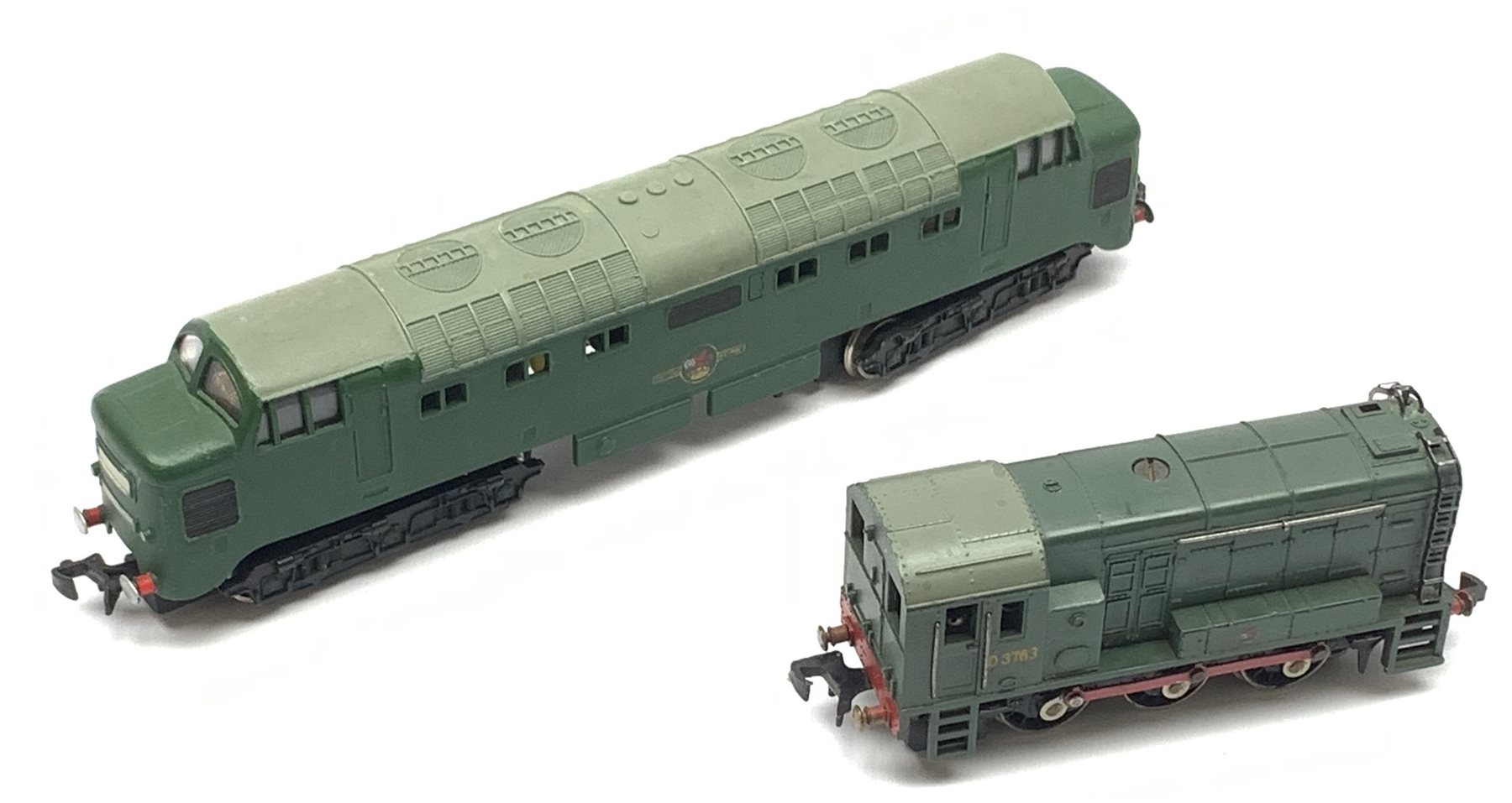 Hornby Dublo - 3232 three-rail Co-Co Diesel Electric locomotive and 3231 three-rail 0-6-0 Diesel-Electric Shunting locomotive, both boxed (2)
