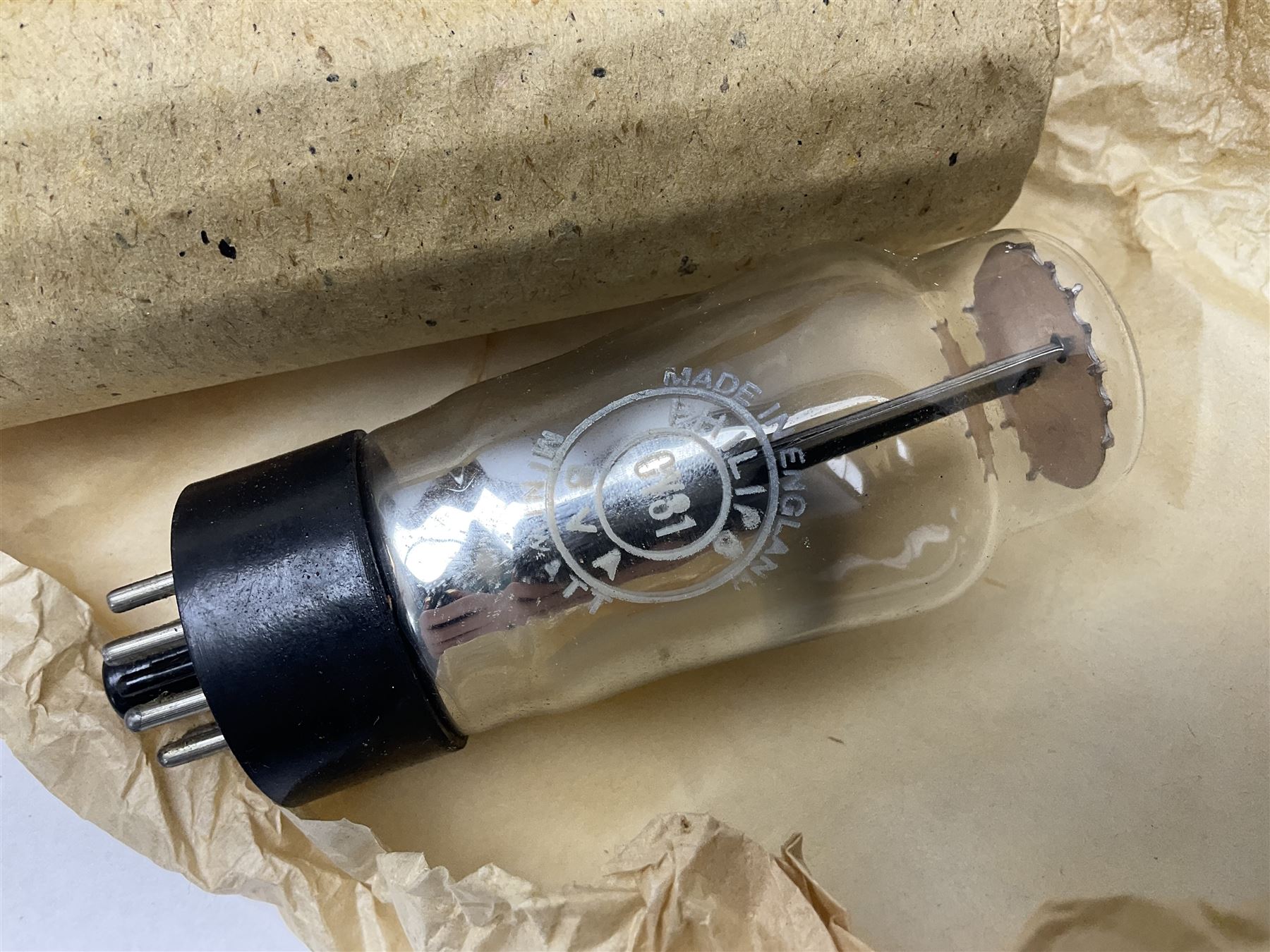 Eight Philips Miniwatt thermionic radio valves/vacuum tubes, including AZ31, C1, 1867, CY31, C1C, CY1C, four in original boxes