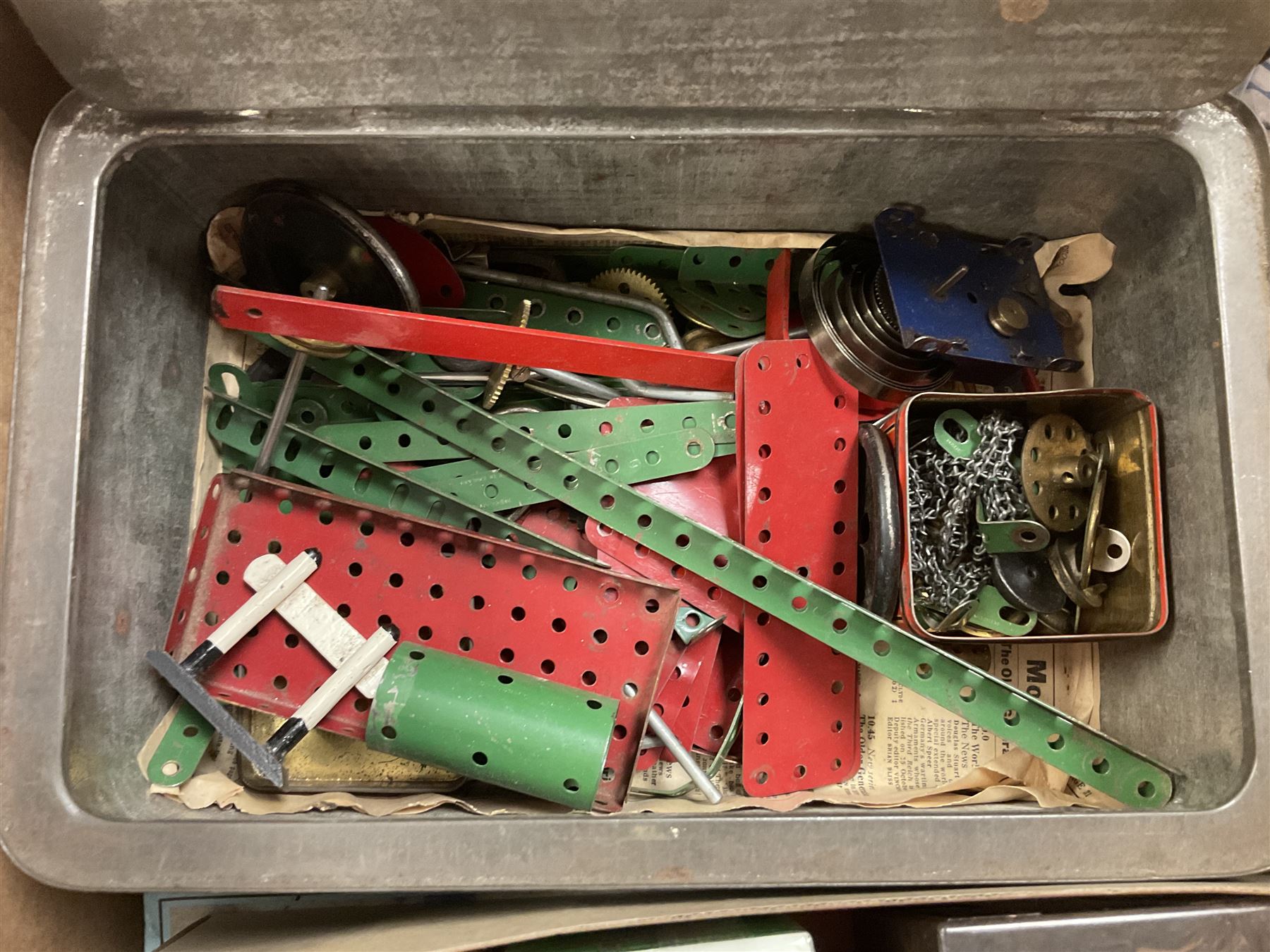 Large quantity of modern toys to include Matchbox Chopper Chase, Nikko battery control airplane, small amounts of K’nex, Meccano, playing cards to include Yu-Gi-Oh cards, keyrings etc in three boxes 